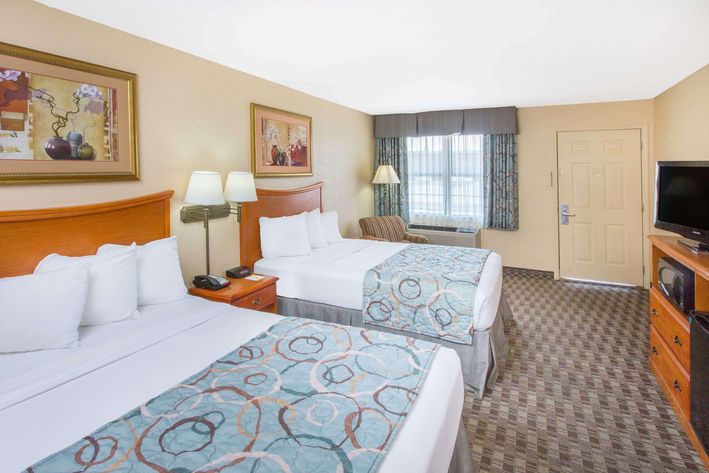 Days Inn By Wyndham Lonoke Bagian luar foto