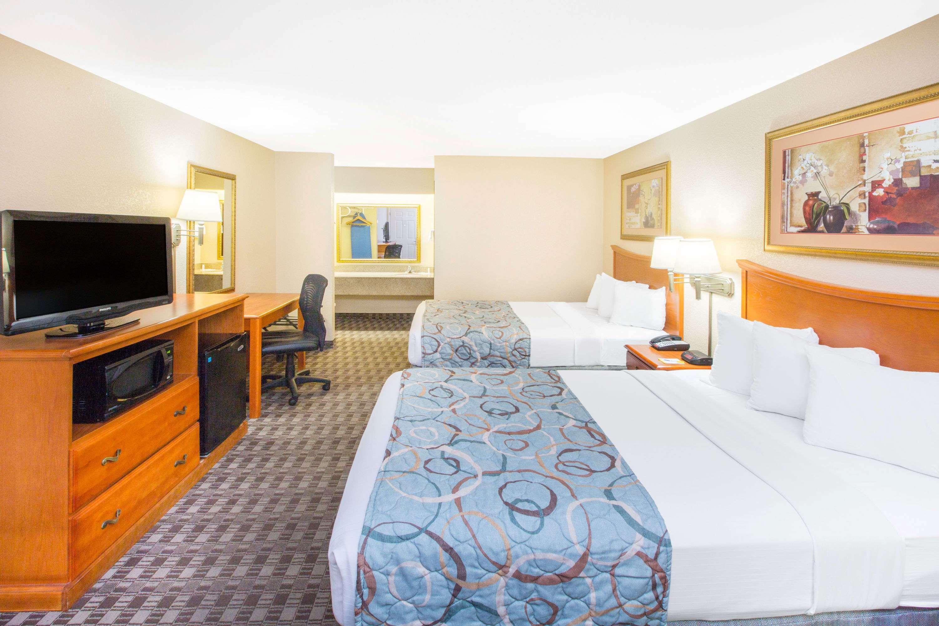 Days Inn By Wyndham Lonoke Bagian luar foto